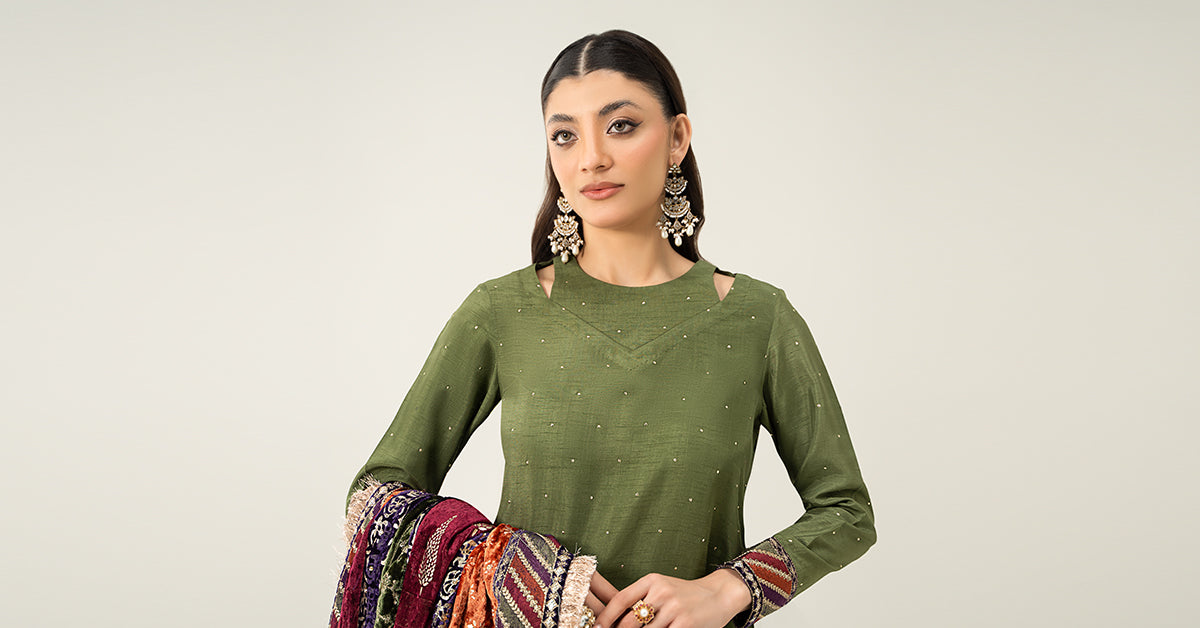 Pakistani Green Embroidered Raw Silk Straight-Cut Suit (3-Piece) - Image 4