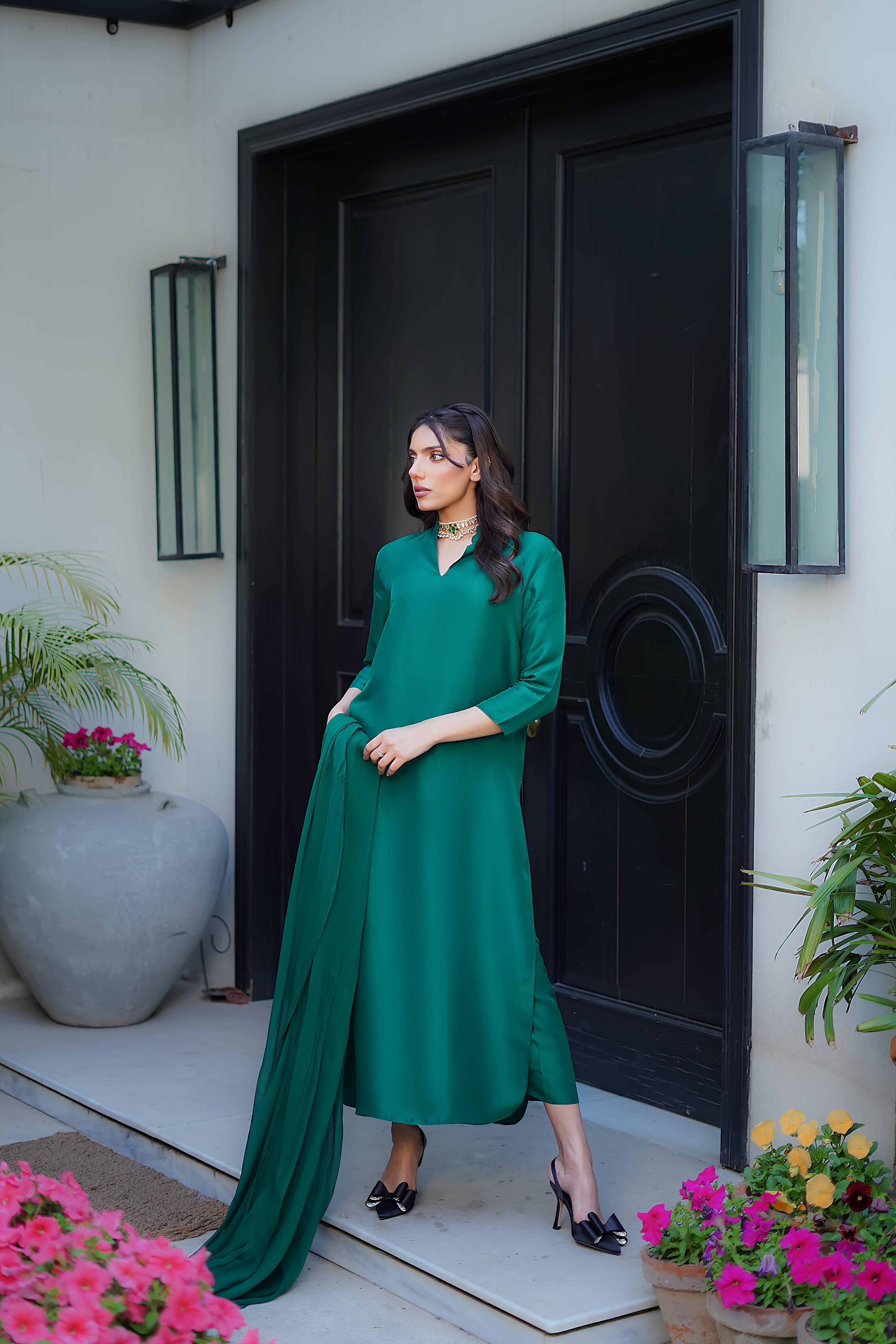 Pakistani Emerald Green Pure Raw Silk Salwar Kameez (3-Piece) - Image 7
