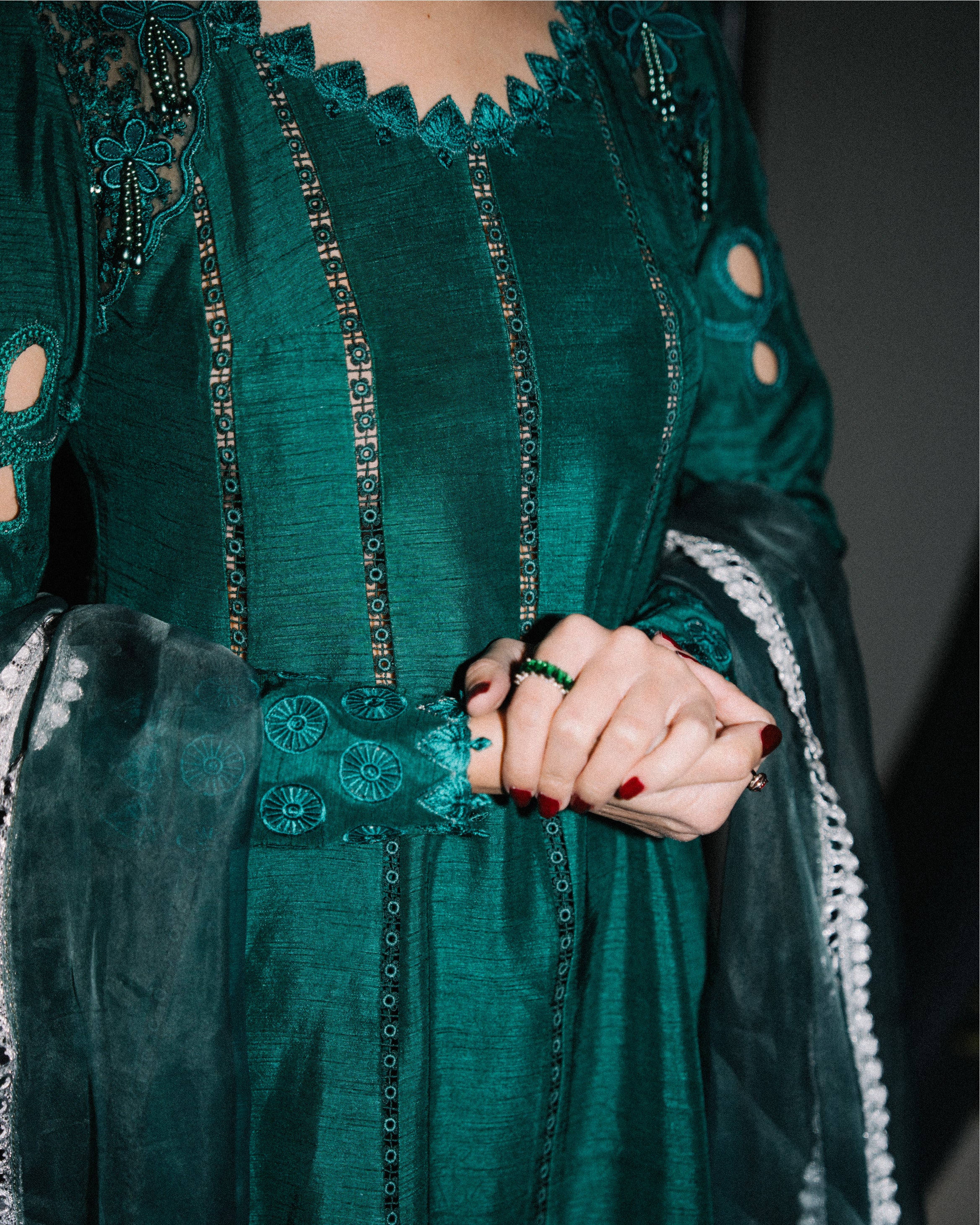 Pakistani Emerald Green Cutwork Raw Silk Salwar Kameez (3-Piece) - Image 3