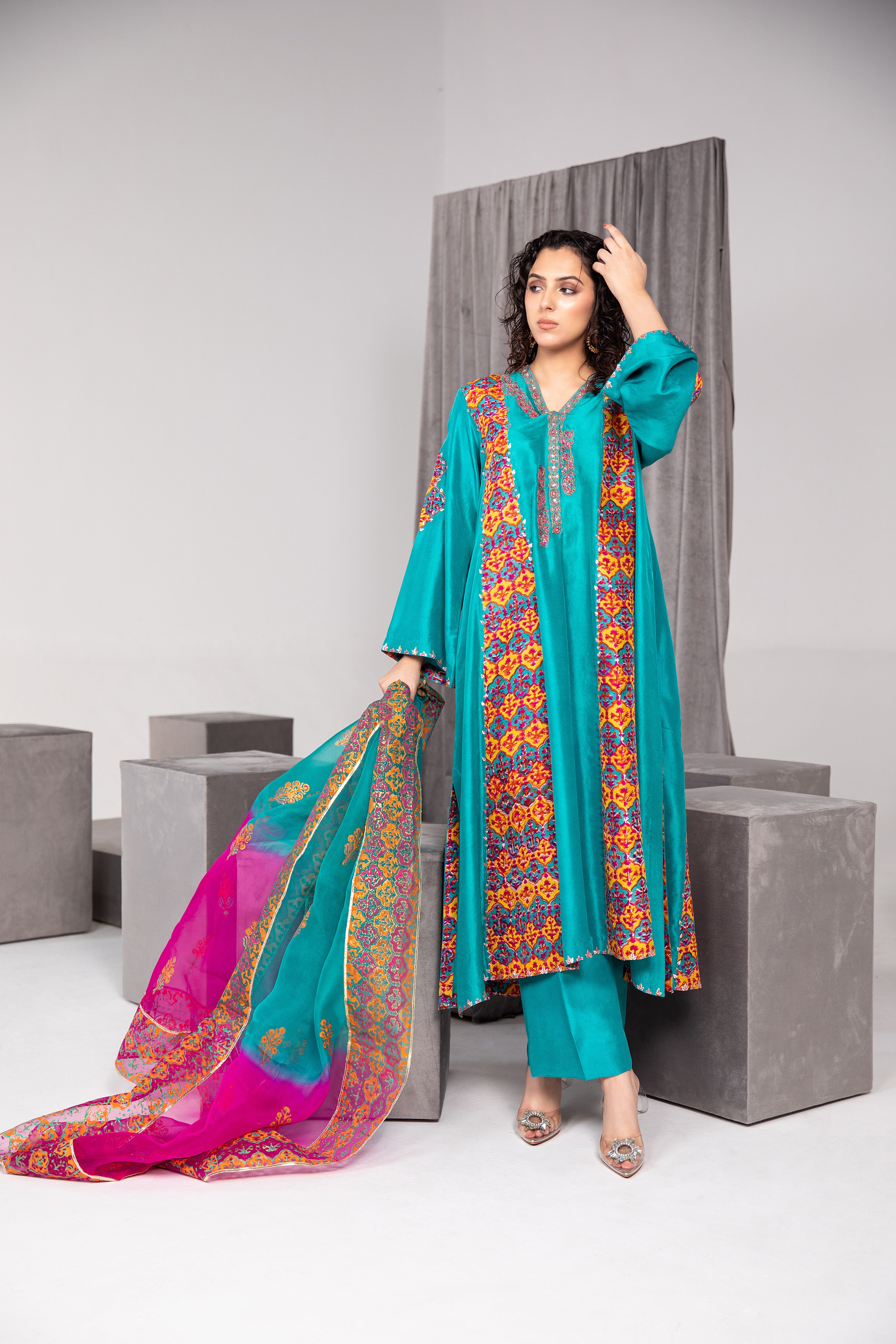 Ceramic Green Embroidered Raw Silk Salwar Kameez (3-Piece) - Image 4