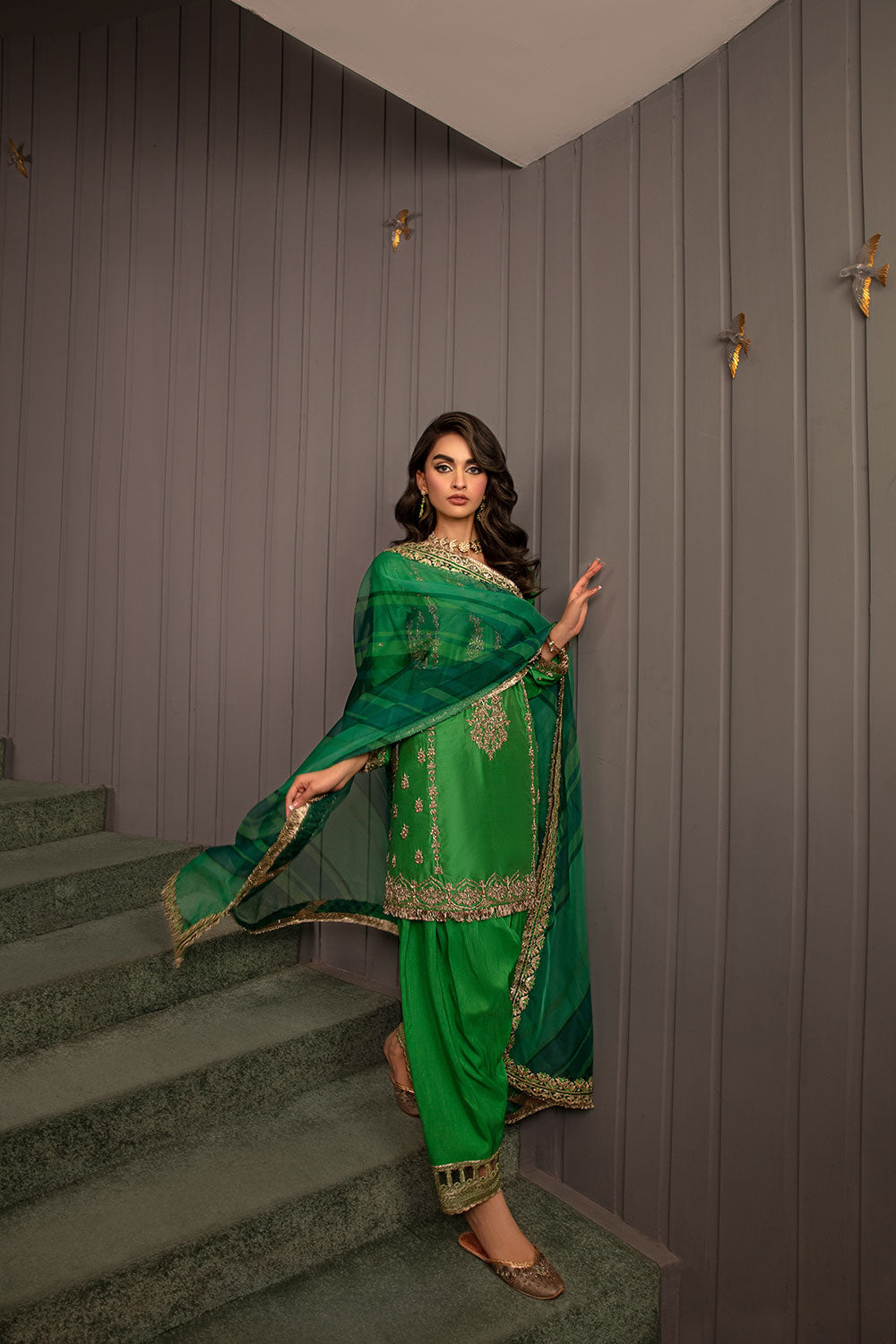 Pakistani Emerald Hand-Embroidered Korean Raw Silk Salwar Kameez (3-Piece) - Image 2
