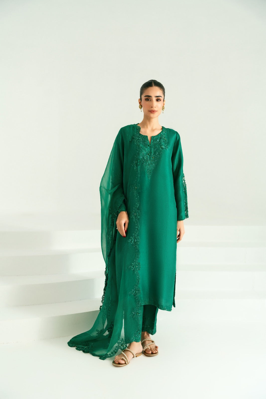 Pakistani Emerald Green Hand Embroidered Silk Kameez (3-Piece) - Image 5