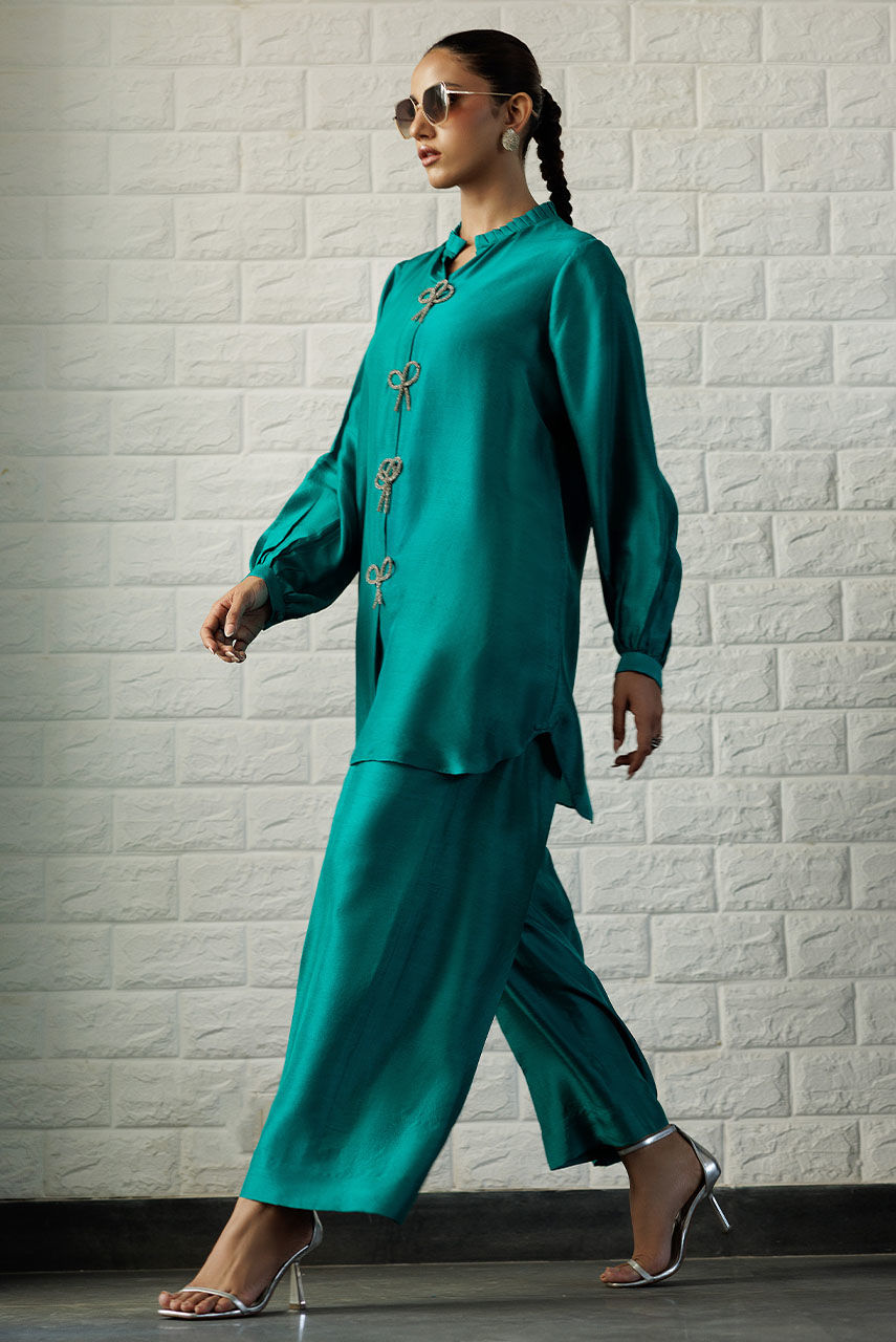 Pakistani Emerald Green Raw Silk Kurta Set (2-Piece) - Image 2