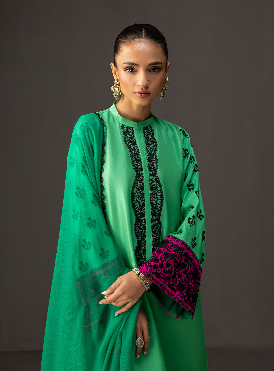 Emerald Embroidered Raw Silk 3-Piece Suit - Image 5