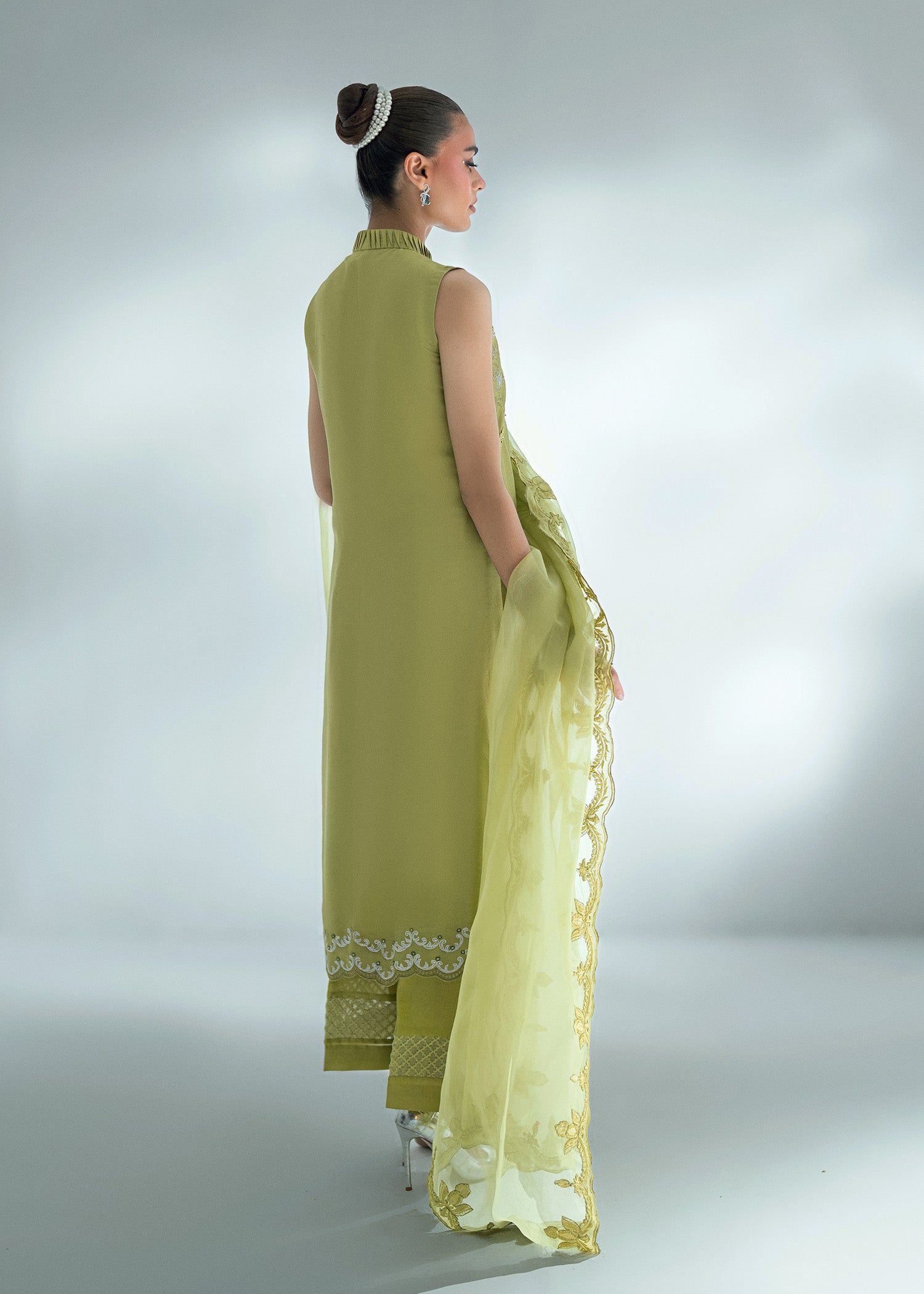 Dhaani Green Embroidered Pure Silk Salwar Kameez (3-Piece) - Image 8