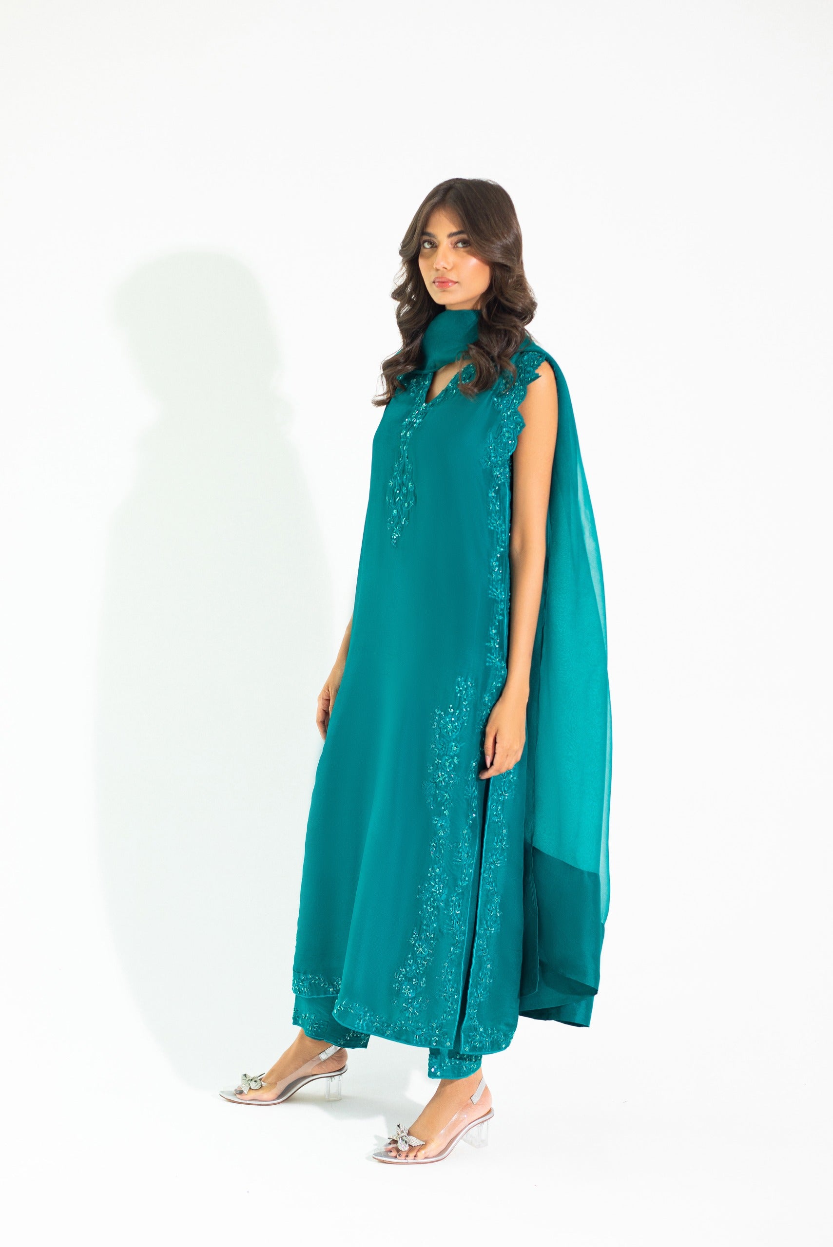 Pakistani Emerald Green Threadwork Raw Silk Salwar Kameez (3-Piece) - Image 4