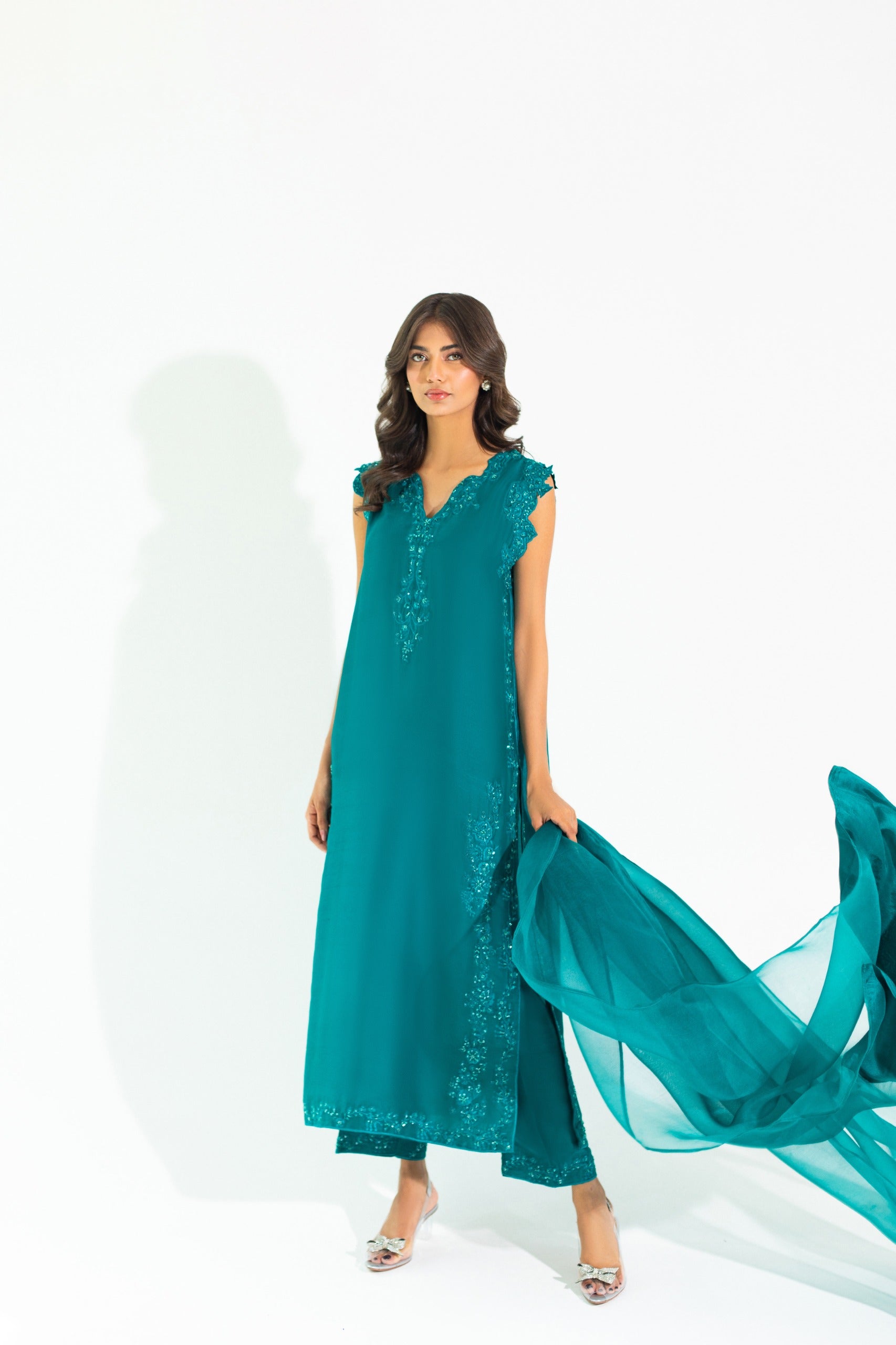 Pakistani Emerald Green Threadwork Raw Silk Salwar Kameez (3-Piece) - Image 5