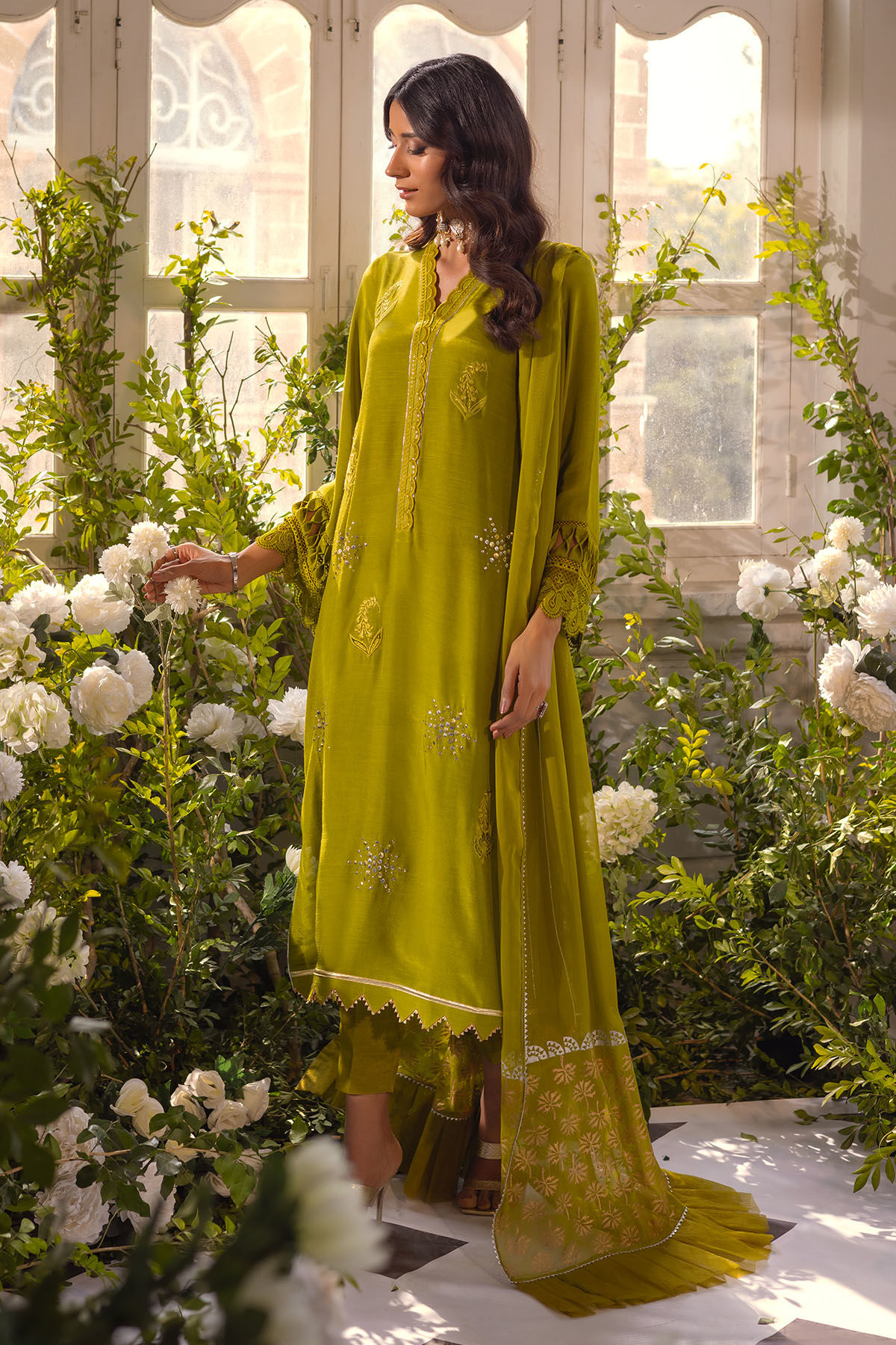 Fern Green Velvet Appliqué Raw Silk Salwar Kameez (3-Piece) - Image 2