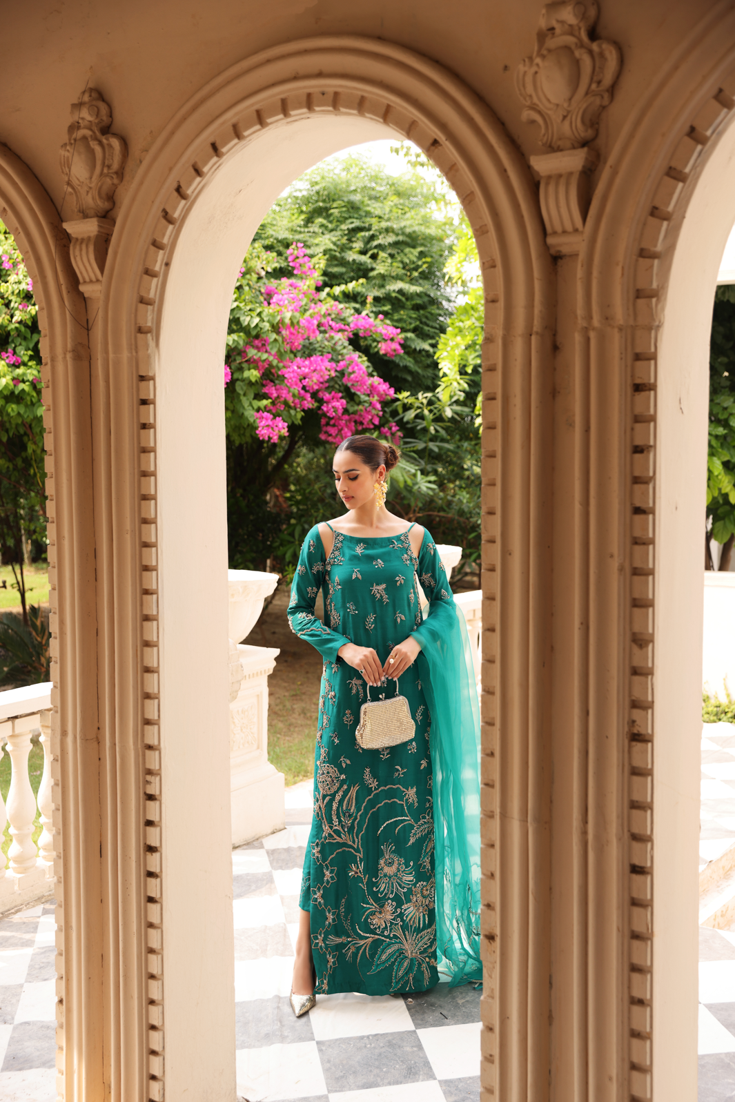 Pakistani Emerald Hand-Embellished Rawsilk Salwar Kameez (3-Piece) - Image 2