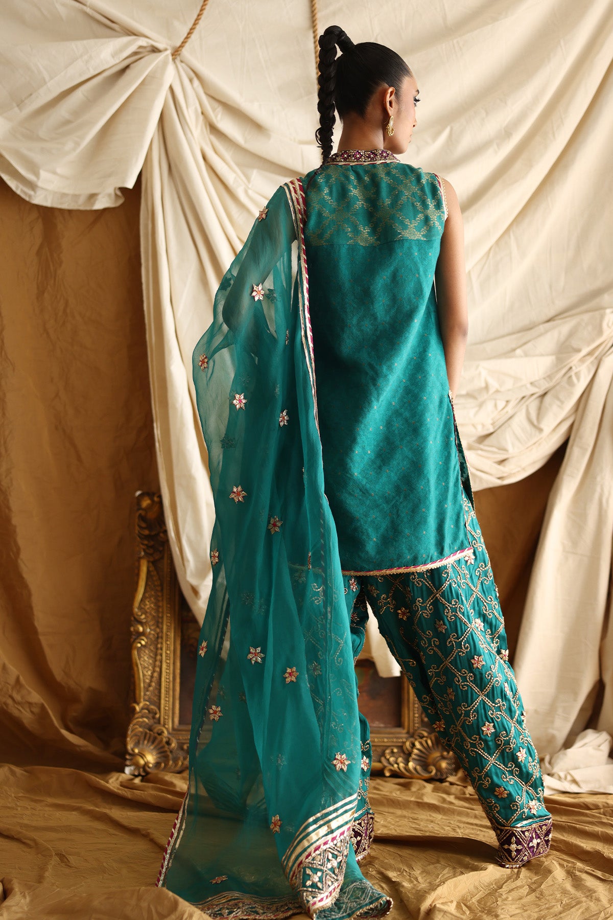 Emerald Green Gota Work Silk-Blend Salwar Kameez (3-Piece) - Image 2