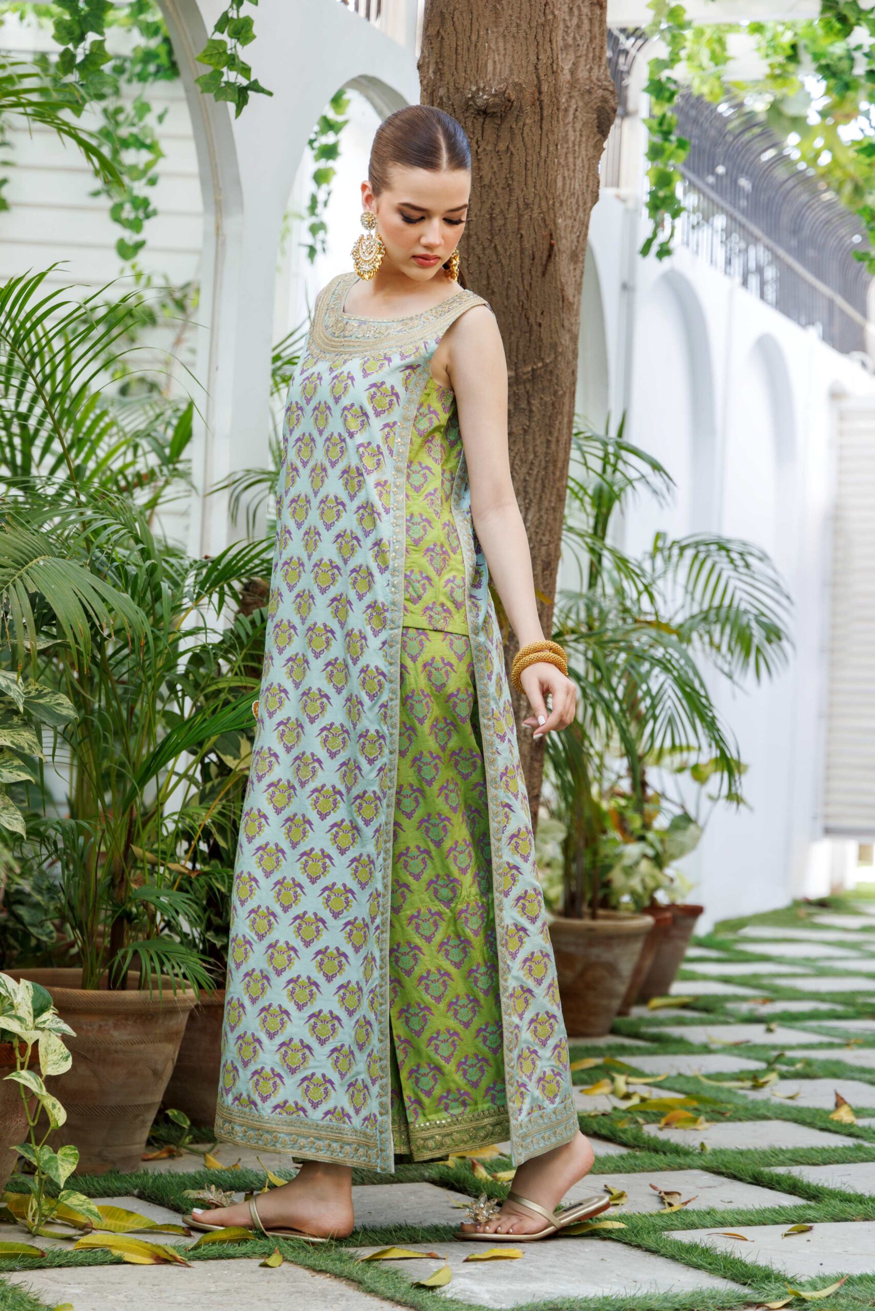 Pakistani Sea Green Block Printed Silk Kurta Set (2-Piece) - Image 3