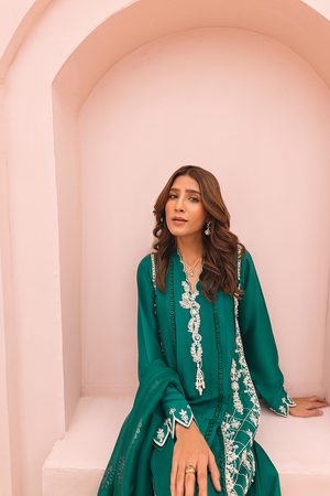 Pakistani Emerald Green Embroidered Silk Salwar Kameez (3-Piece) - Image 7