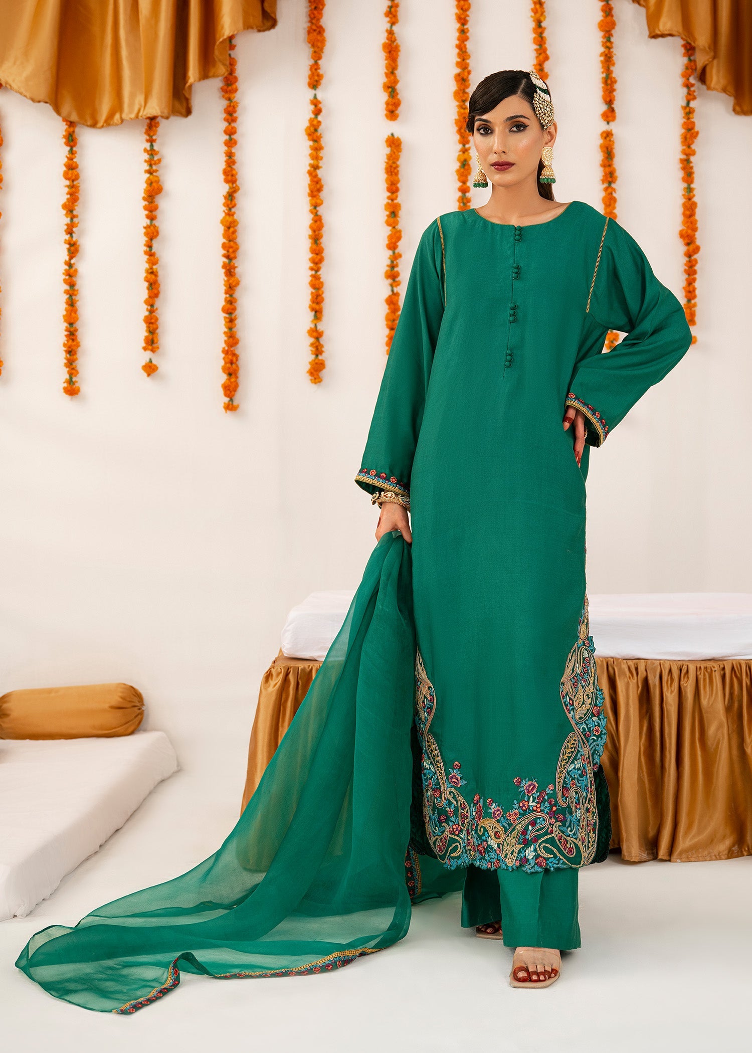 Emerald Green Embroidered Thai Silk Kurta Set (3-Piece) - Image 3