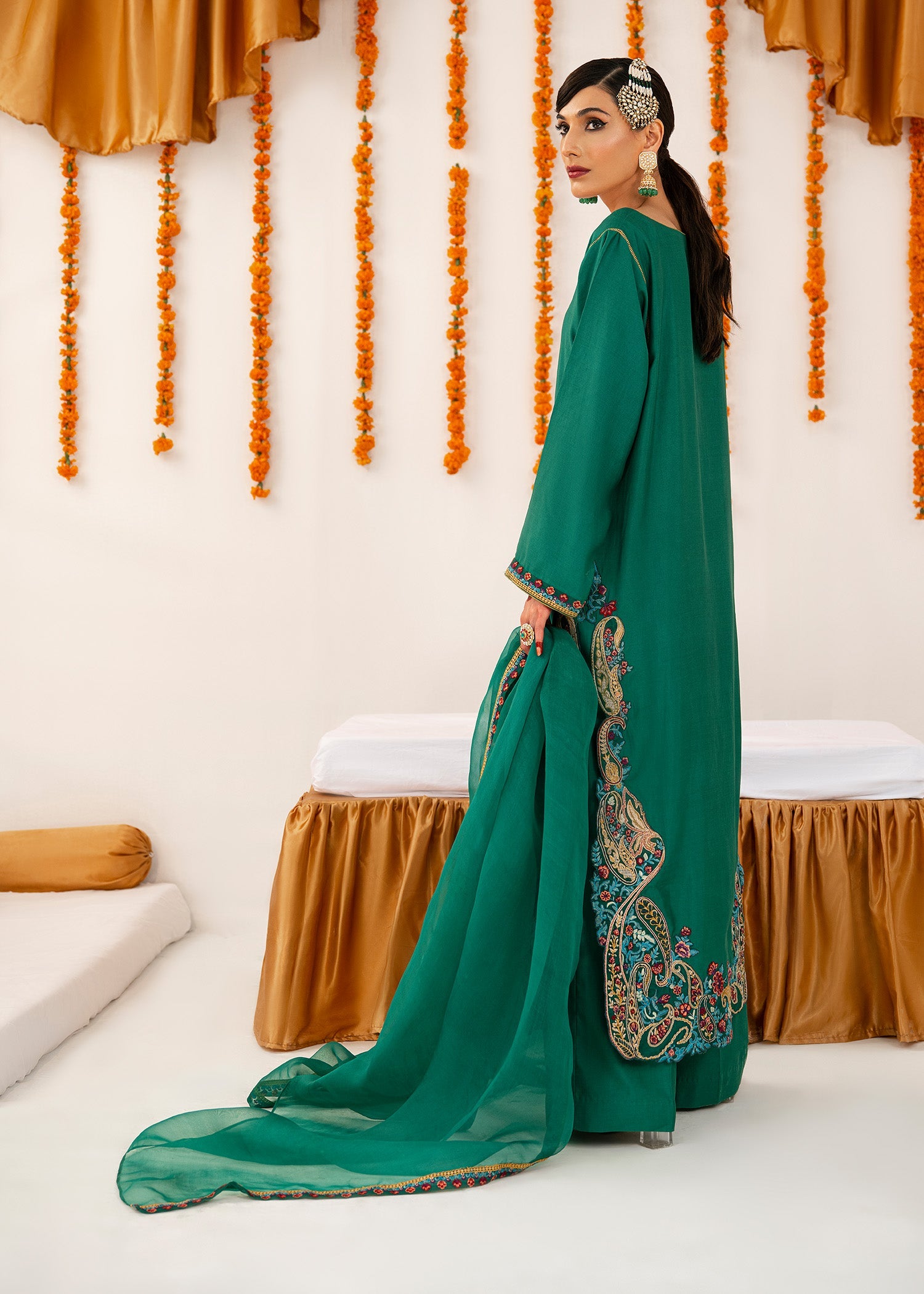 Emerald Green Embroidered Thai Silk Kurta Set (3-Piece) - Image 4