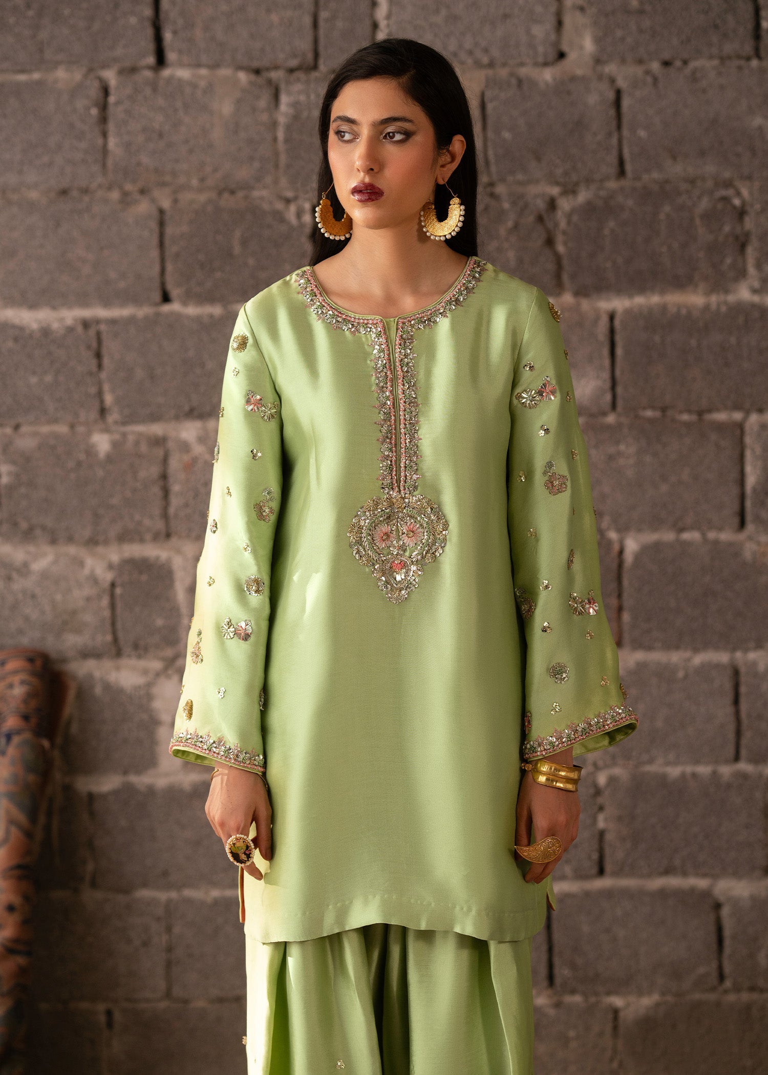Pakistani Green Hand Embellished Tissue Silk Kurta Set (3-Piece) - Image 1