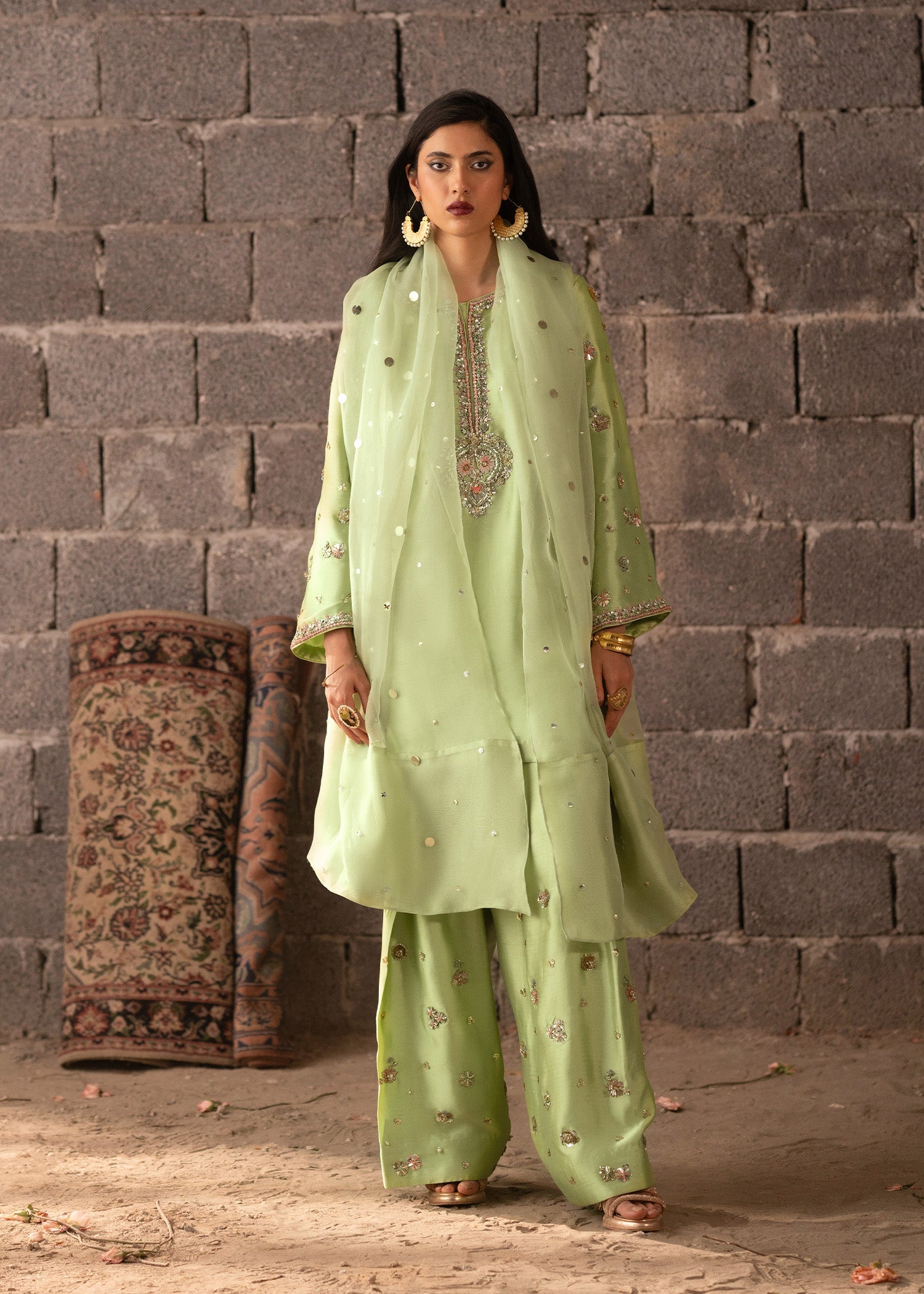 Pakistani Green Hand Embellished Tissue Silk Kurta Set (3-Piece) - Image 6