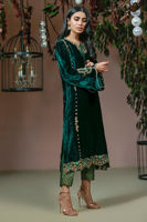 Pakistani Emerald Green Embroidered Velvet Kurta Set (2-Piece) - Image 4