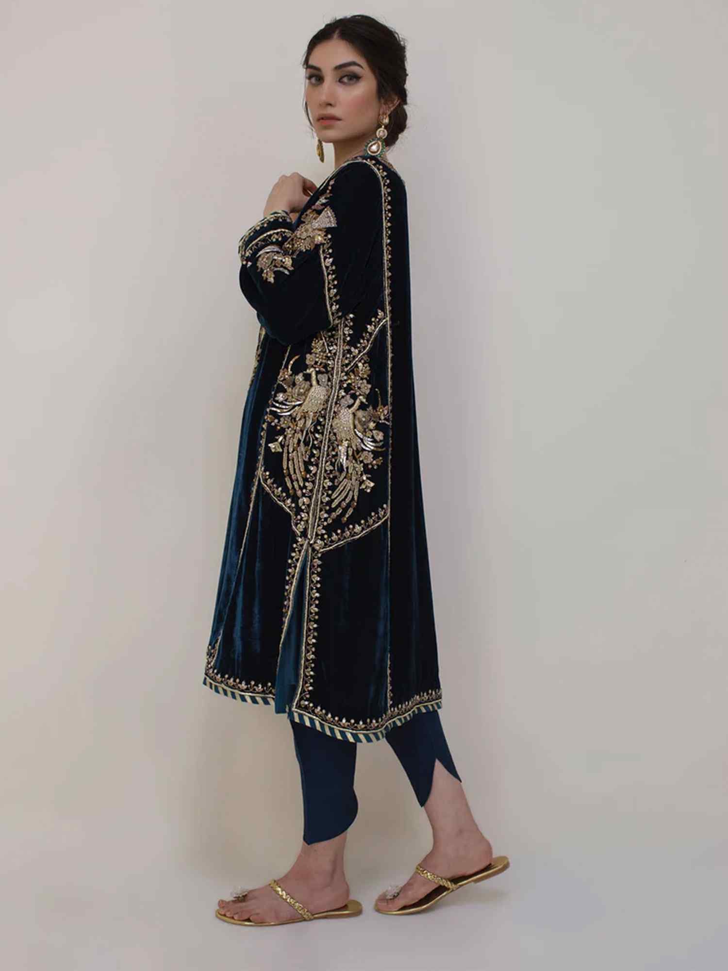 Pakistani Teal Embroidered Velvet & Silk Kurta Set (2-Piece) - Image 2