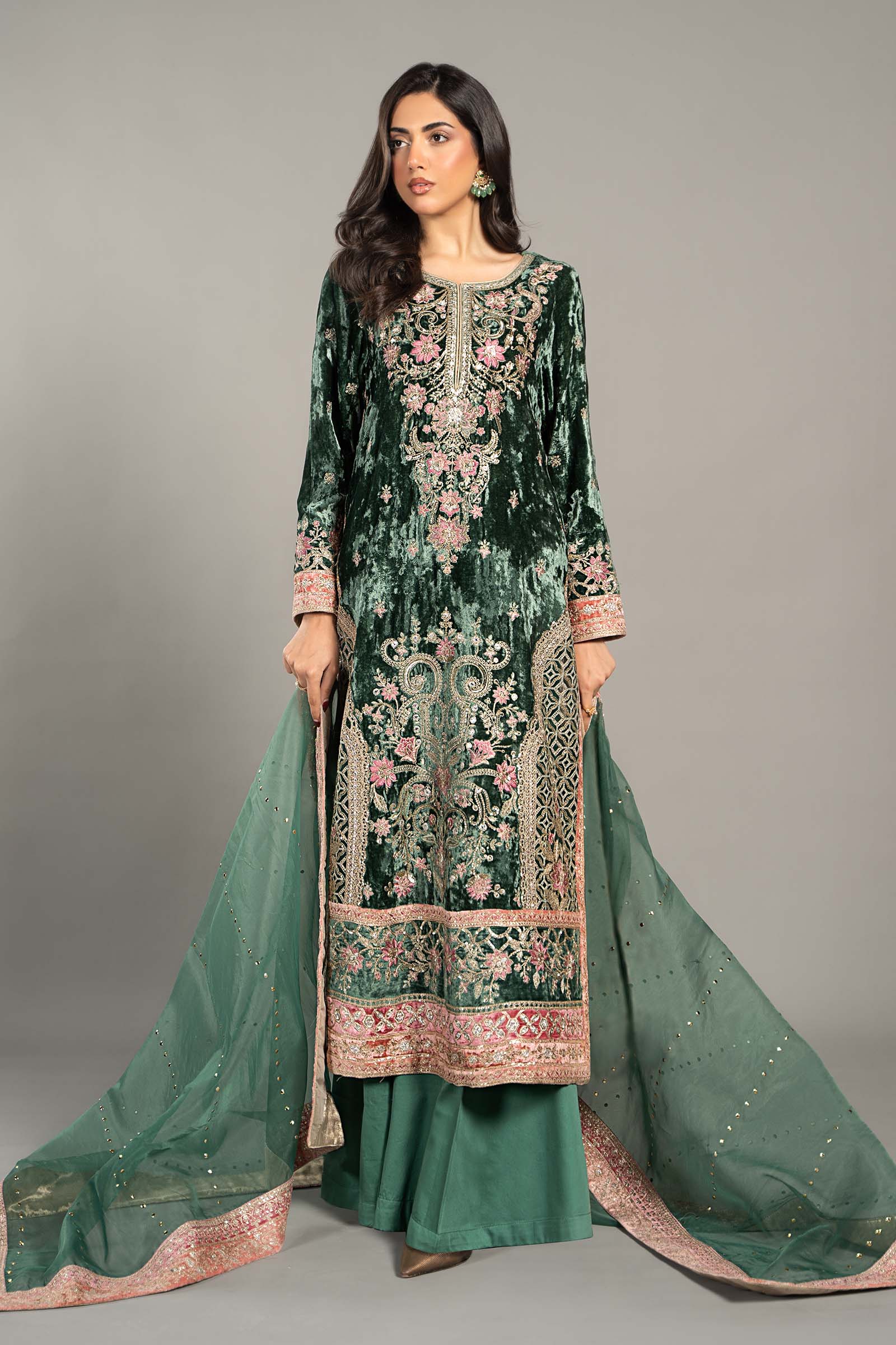 Pakistani Emerald Green Embroidered Velvet Salwar Kameez (3-Piece) - Image 1