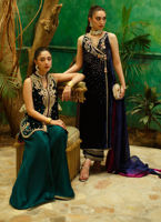 Pakistani Deep Emerald Embellished Velvet Salwar Kameez (2-Piece) - Image 10