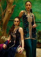 Pakistani Deep Emerald Embellished Velvet Salwar Kameez (2-Piece) - Image 9