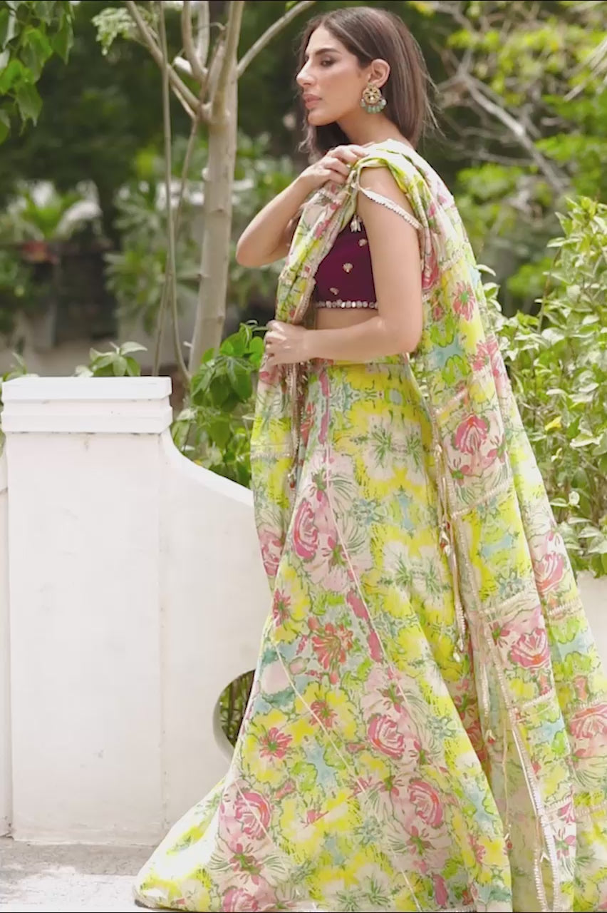Mint Green Floral Khaddi Silk Saree (2-Piece) - Image 7