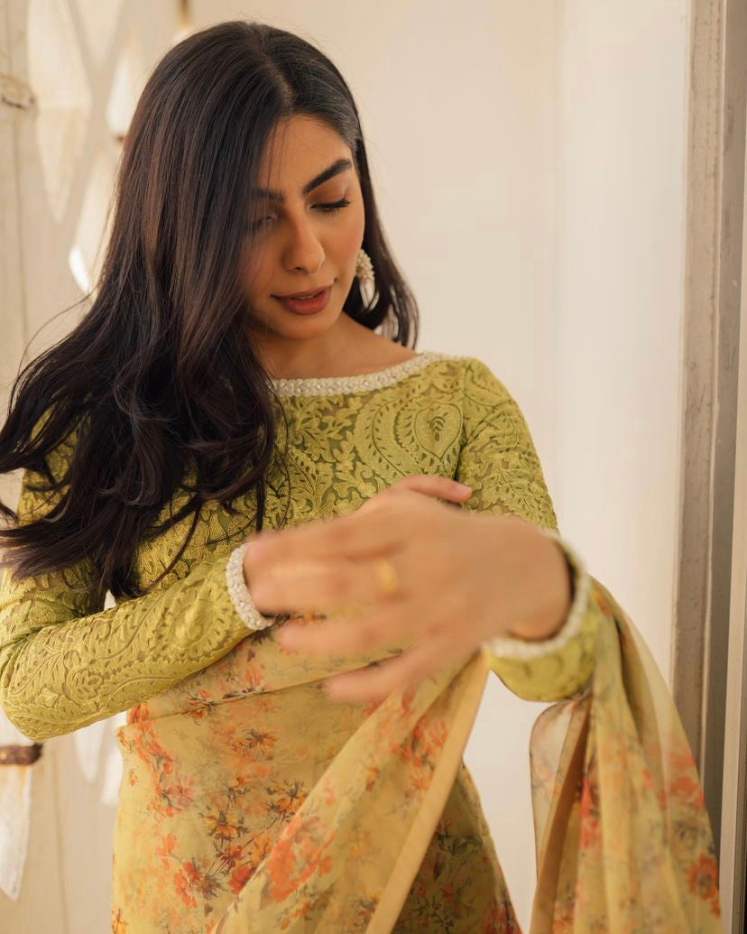 Muted Apple Green Resham Embroidered Organza Saree (2-Piece) - Image 8