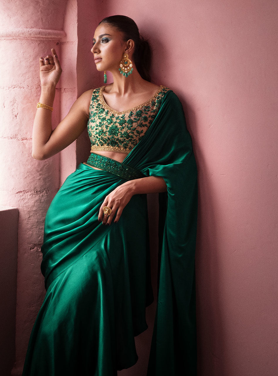 Emerald Green Embroidered Silk Ombre Saree (2-Piece) - Image 7
