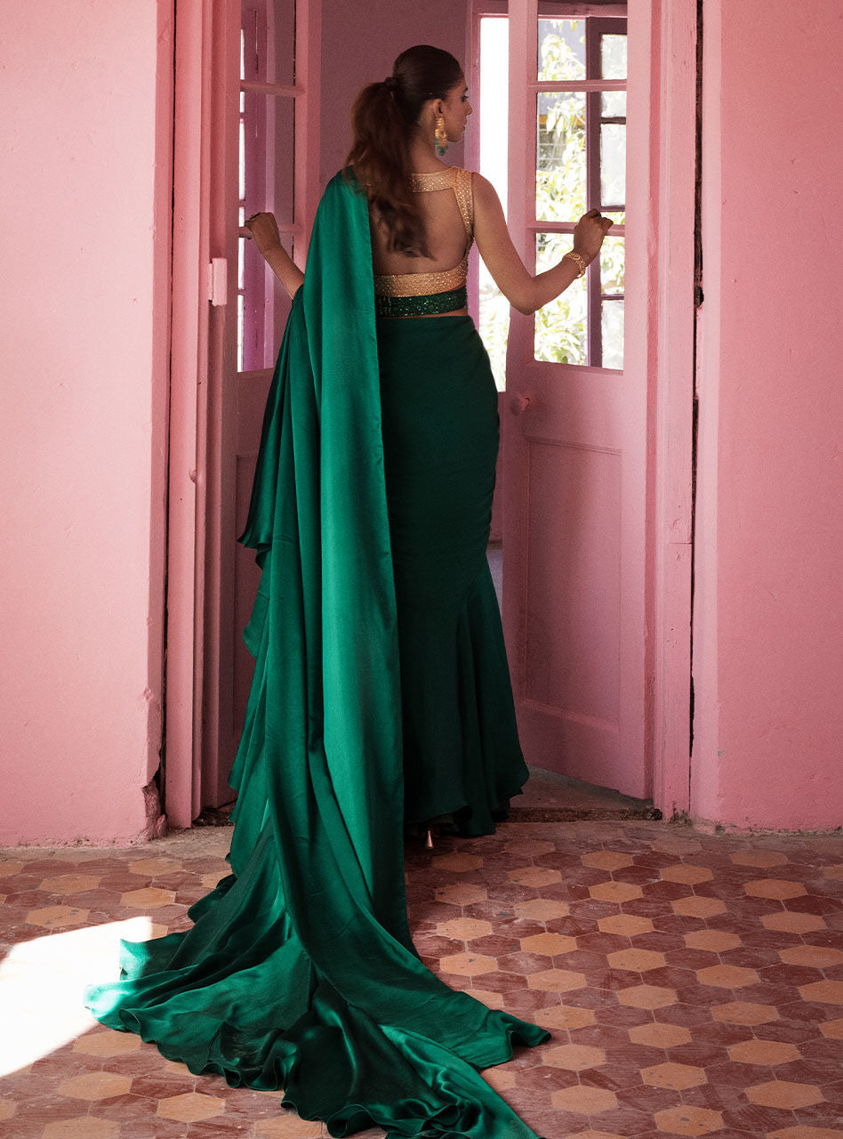 Emerald Green Embroidered Silk Ombre Saree (2-Piece) - Image 9