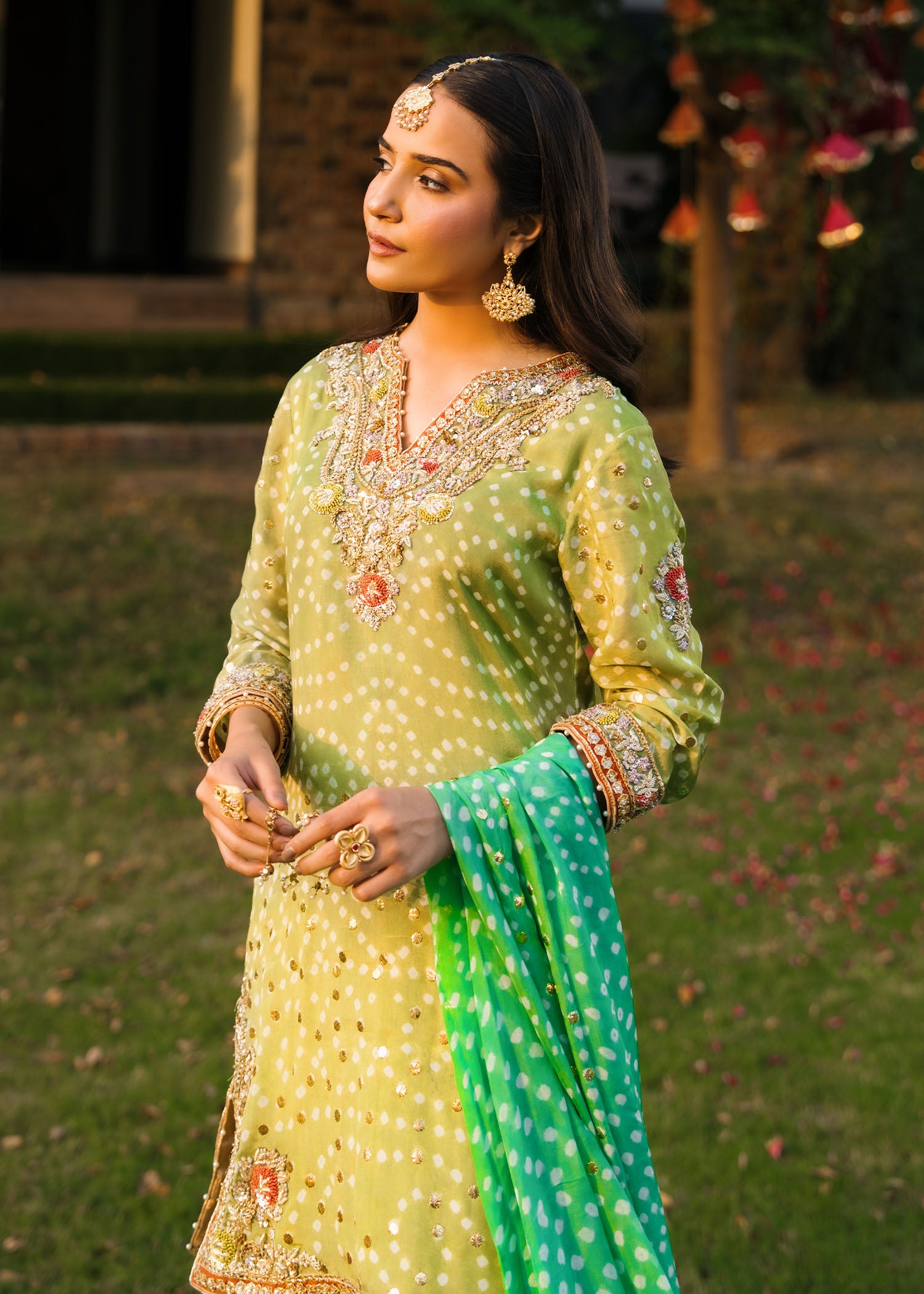 Pakistani Parrot Green Naqshi Dabka Chunri Sharara (3-Piece) - Image 2