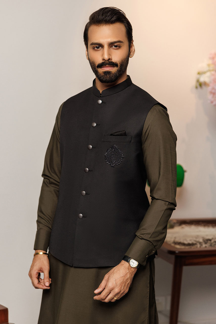 Mehndi Green Threadwork Boski Linen Waistcoat Kurta (3-Piece) - Image 2