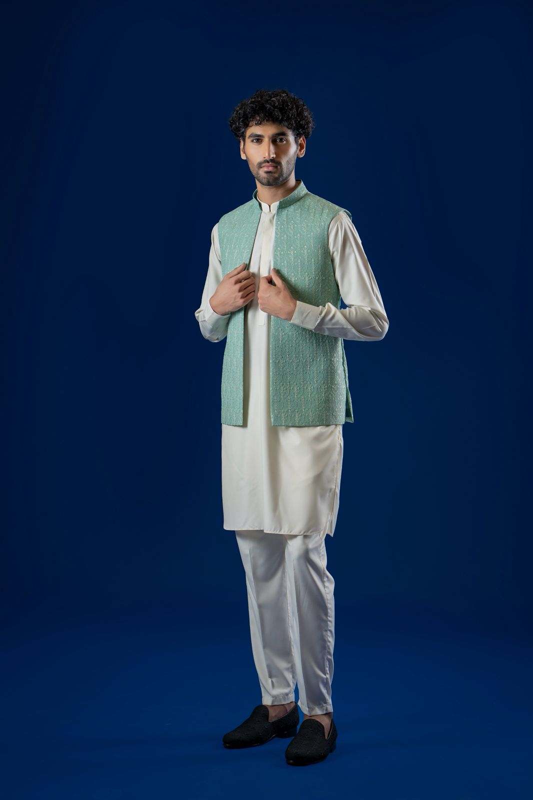 Light Green Embroidered Waistcoat Kurta Set (3-Piece) - Image 5