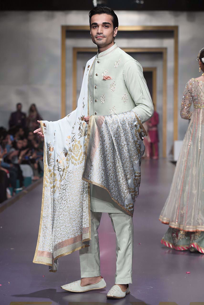 Mint Green Embroidered Cotton Silk Waistcoat Kurta (3-Piece) - Image 2