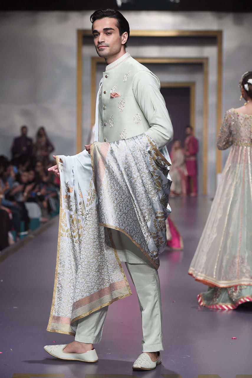 Mint Green Embroidered Cotton Silk Waistcoat Kurta (3-Piece) - Image 3