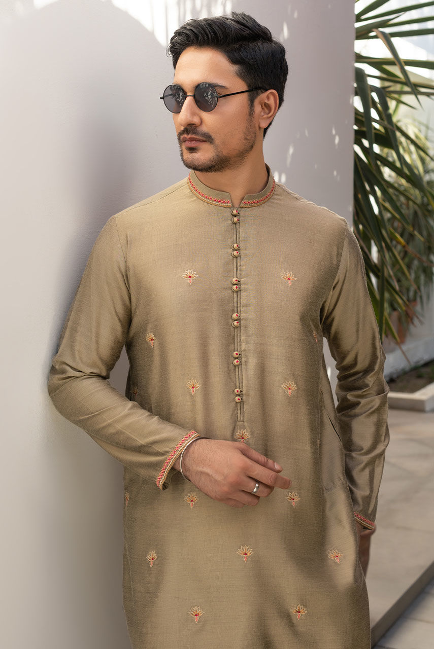 Mehndi Green Embroidered Cotton Silk Waistcoat Kurta (3-Piece) - Image 2