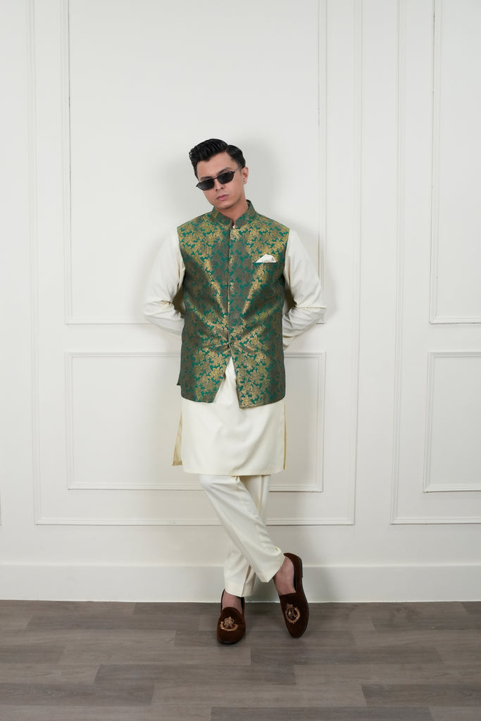 Emerald Green Zari Jamawar Waistcoat Kurta Pajama (3-Piece) - Image 1