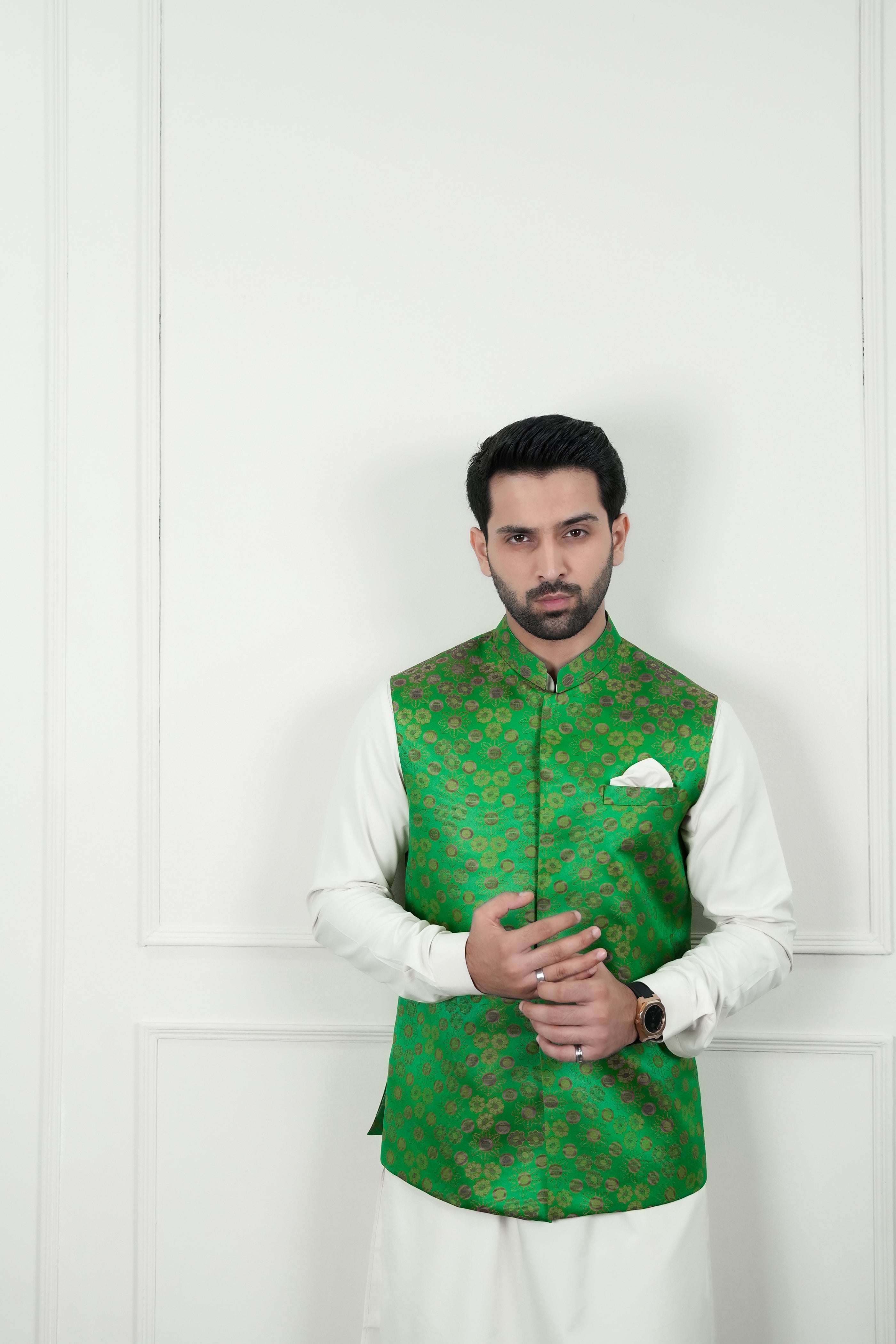 Green Woven Self-Jamawar Waistcoat Kurta (3-Piece) - Image 5