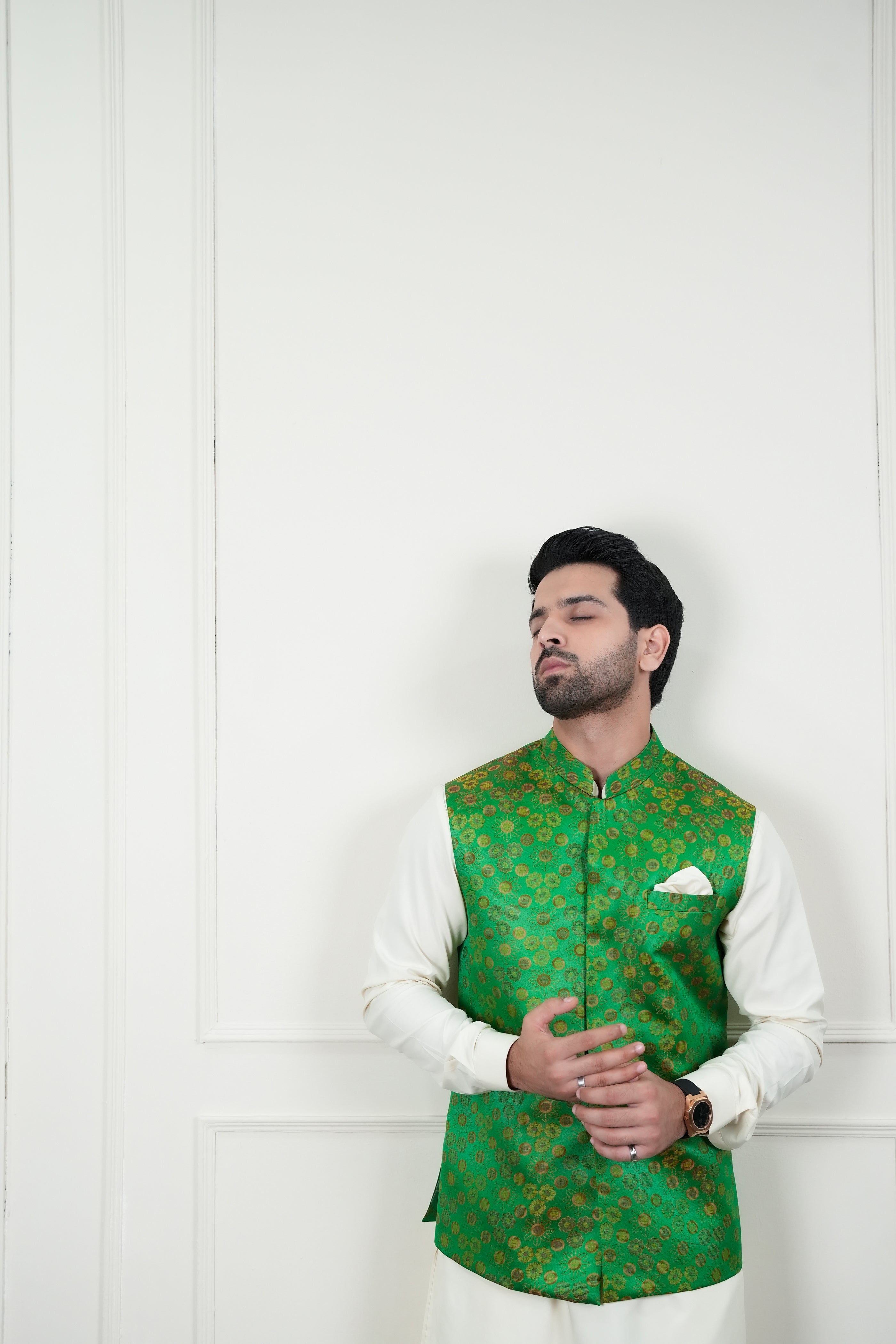 Green Woven Self-Jamawar Waistcoat Kurta (3-Piece) - Image 6