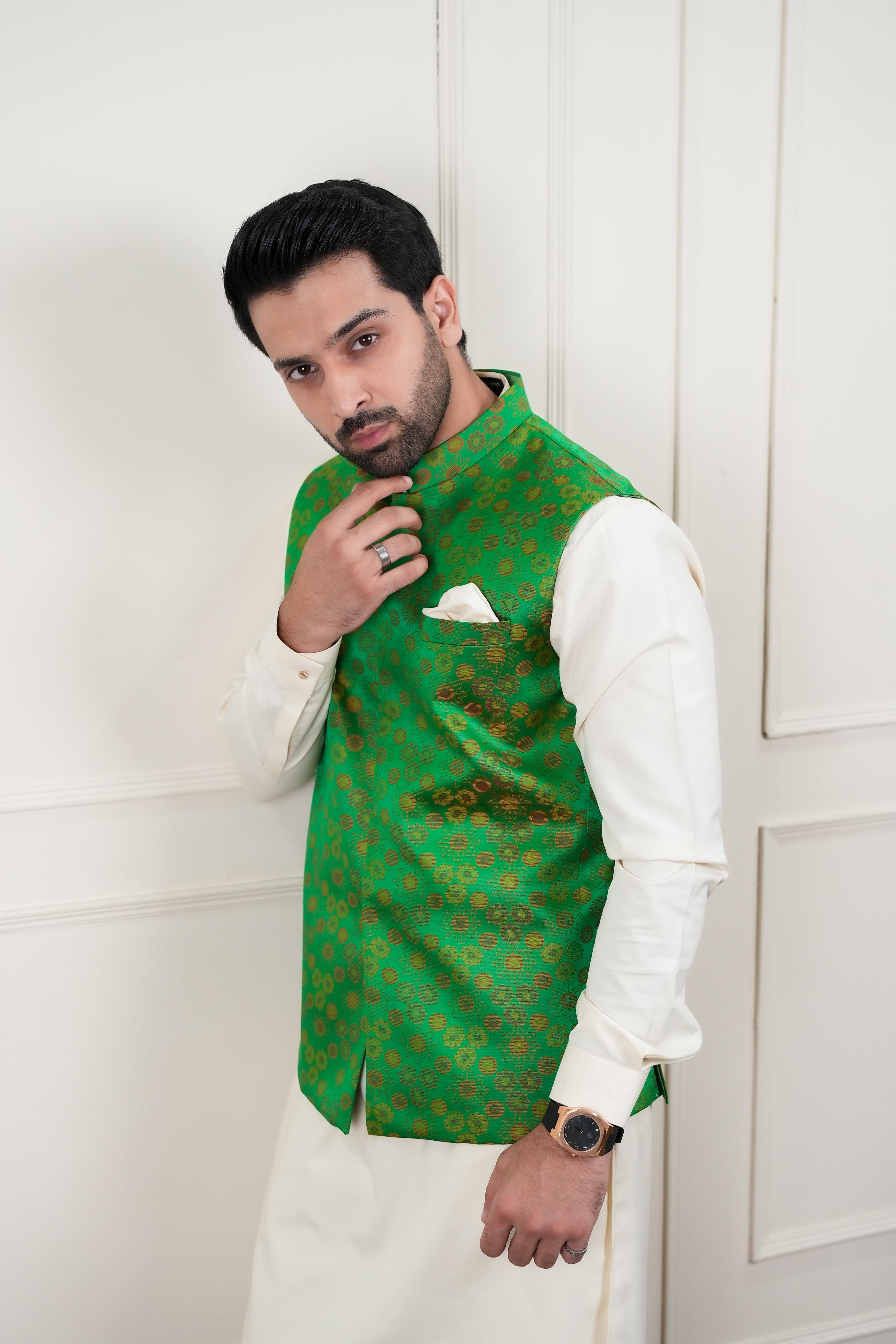 Green Woven Self-Jamawar Waistcoat Kurta (3-Piece) - Image 7