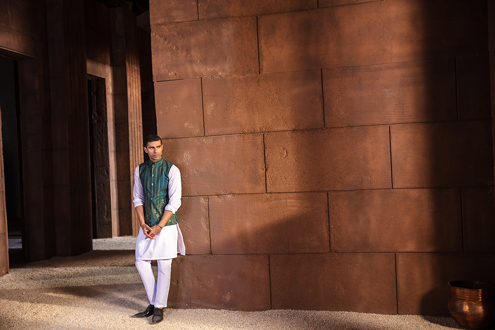 Emerald Green Embroidered Silk-Blend Waistcoat Kurta (3-Piece) - Image 3