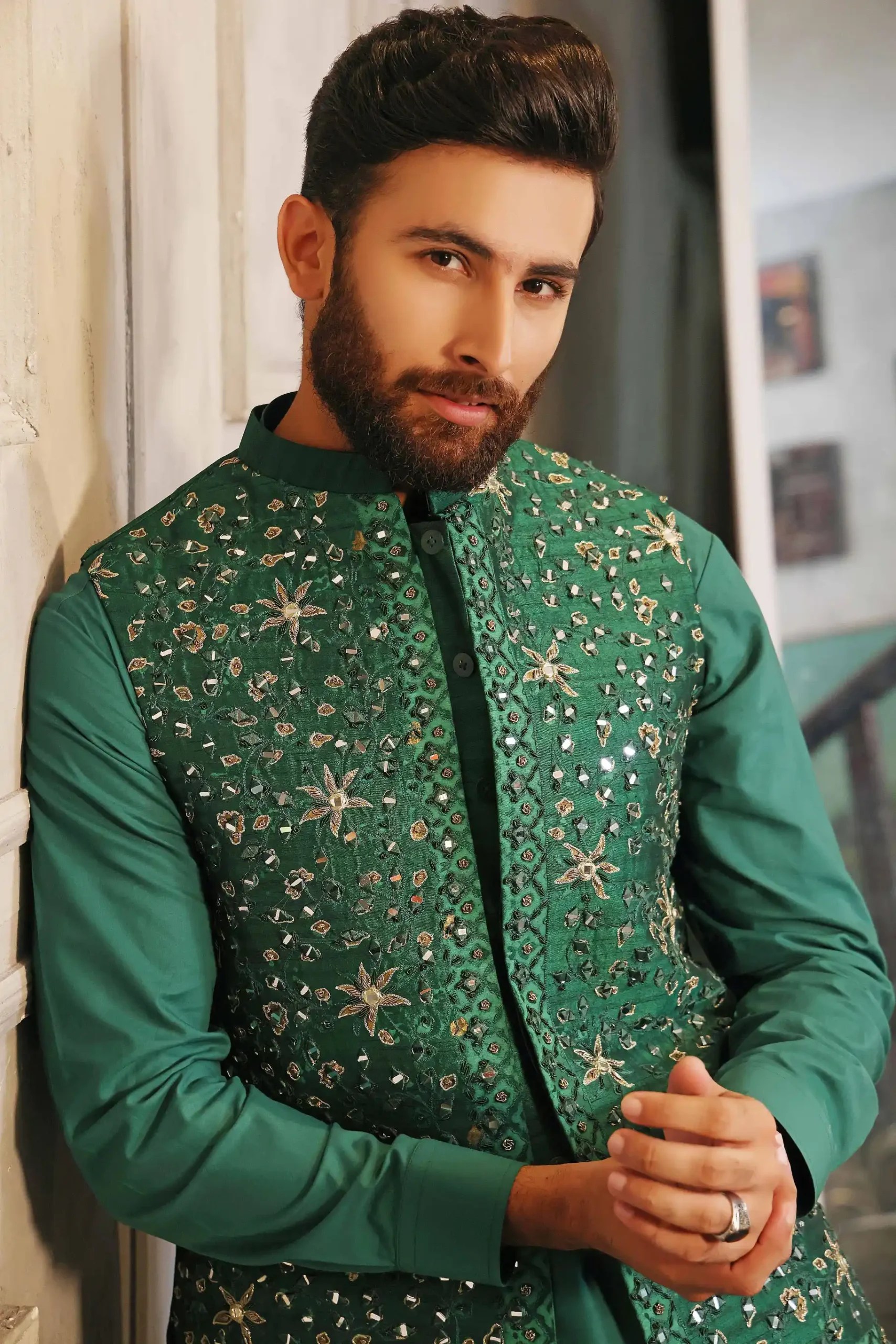 Hunter Green Embroidered Mirror Work Waistcoat Kurta (3-Piece) - Image 2