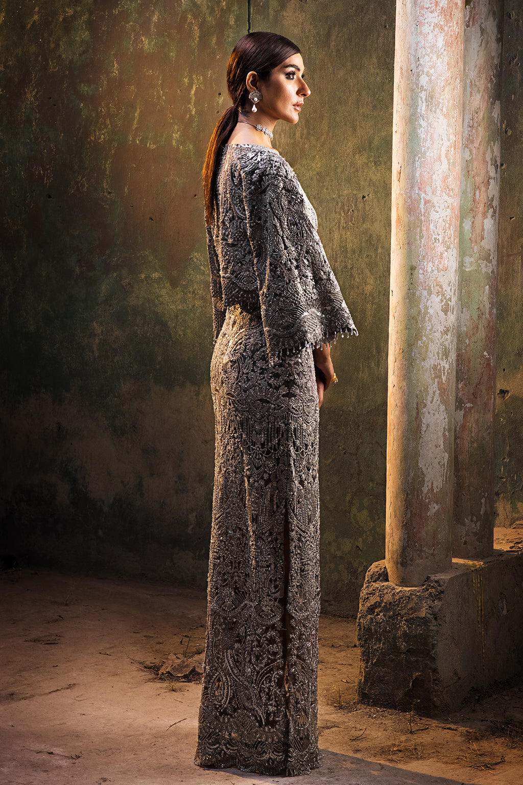 Grey Embellished Net Organza Gown (1-Pc) - Image 2