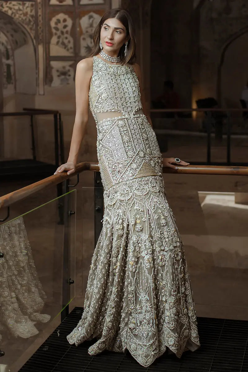 Pakistani Grey 3D Floral Net Fishtail Bridal Gown (1-Pc) - Image 2