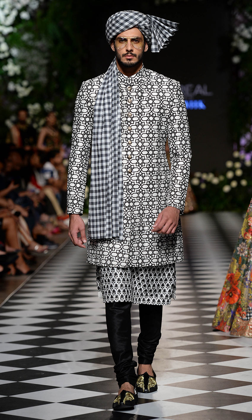 Grey Geometric Print Silk-Blend Sherwani (4-Piece) - Image 1
