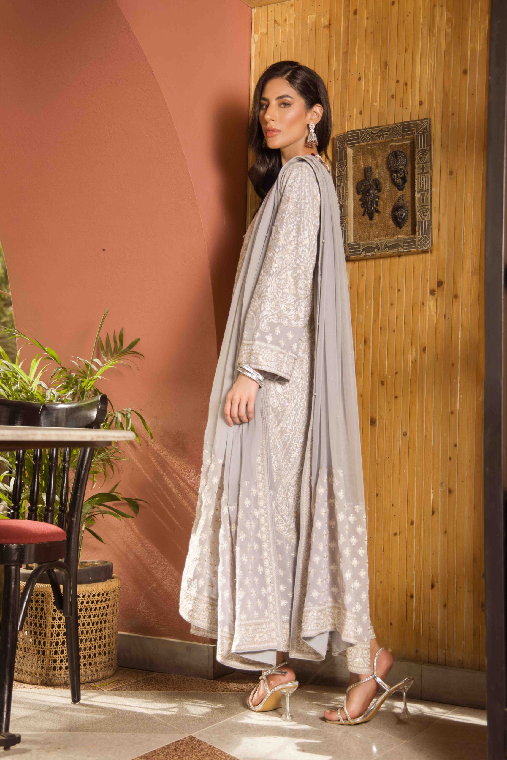 Pakistani Grey Gold Embroidered Chiffon Kaftan Set (3-Piece) - Image 4