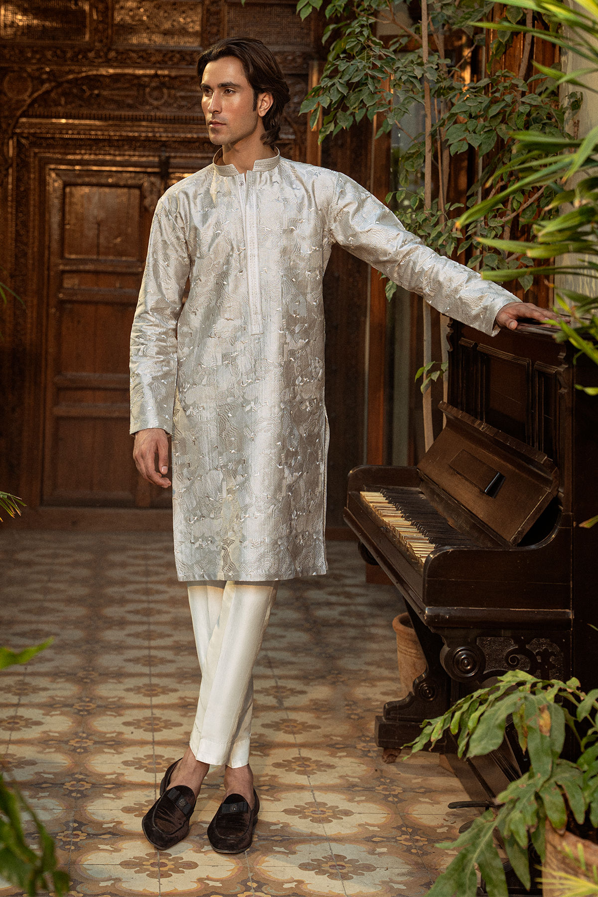 Subtle Grey Embroidered Shisha Silk Kurta (2-Piece) - Image 1