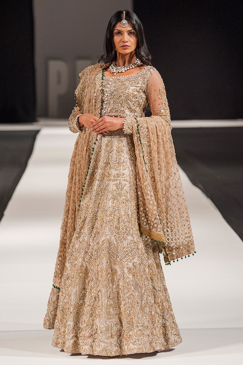 Pakistani Serene Grey Embellished Net Lehenga Choli (3-Piece) - Image 2