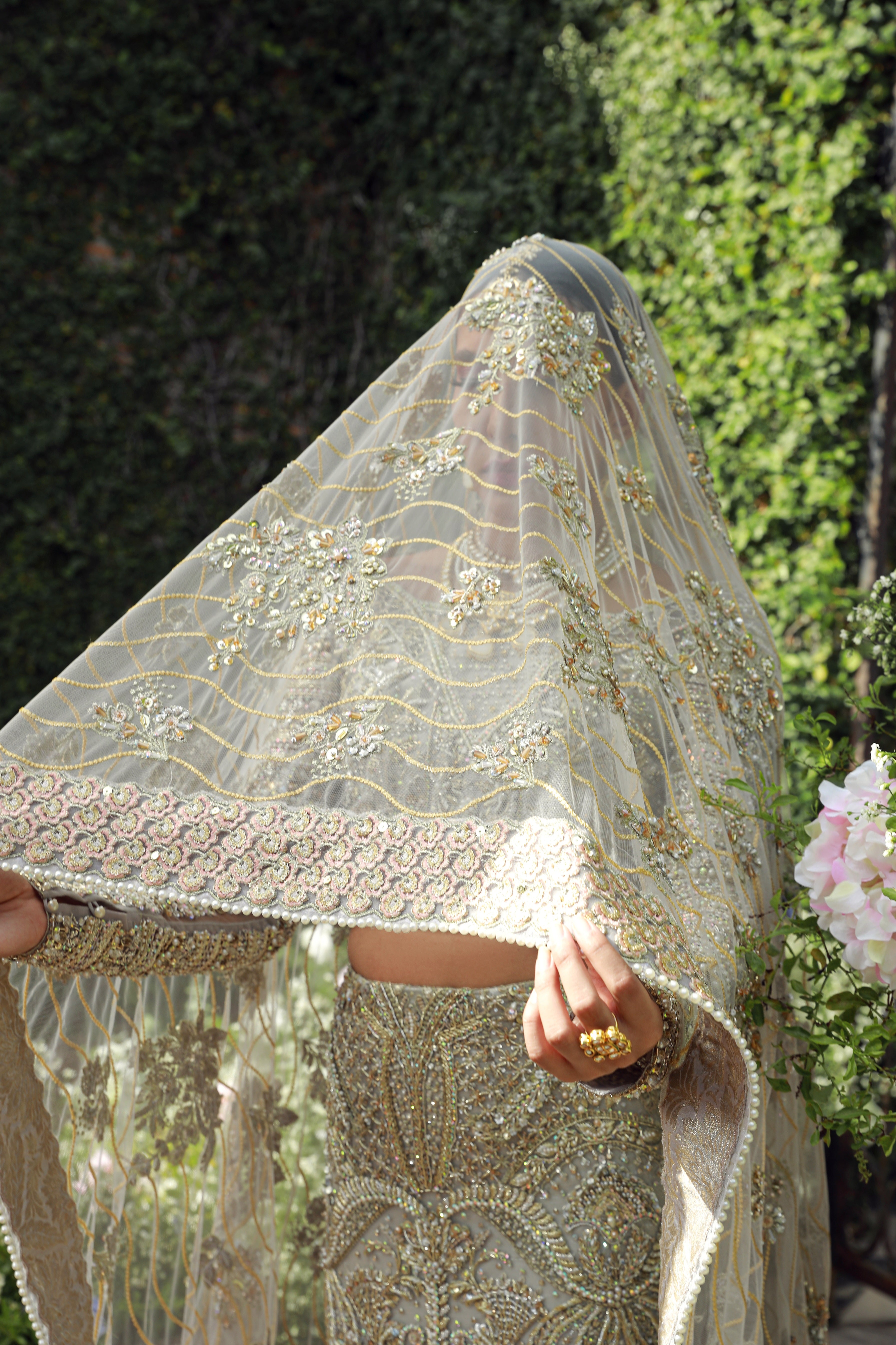 Pakistani Gainsboro Embellished Net Bridal Lehenga (3-Piece) - Image 4