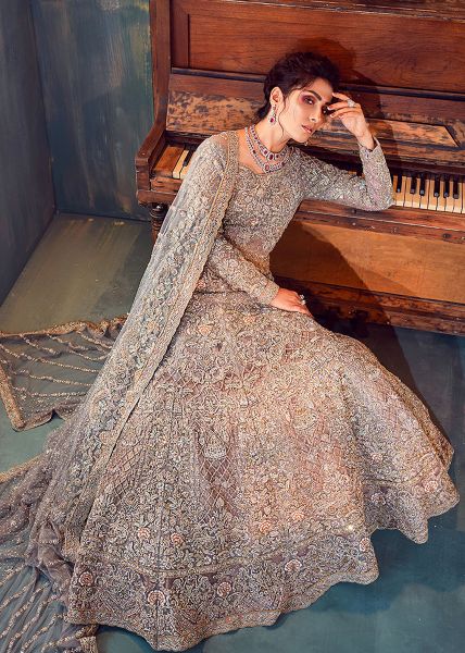 Pakistani Grey Embellished Net Bridal Lehenga Set (3-Piece) - Image 3