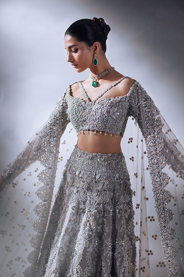 Grey 3D Embellished Organza Lehenga Choli (3-Piece) - Image 6